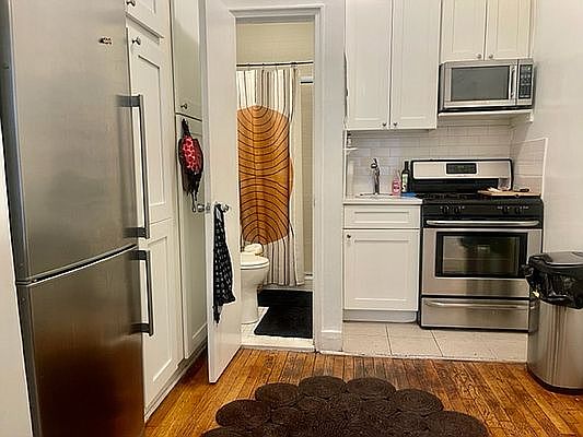 3rd image of 414 E 78th St APT 1A