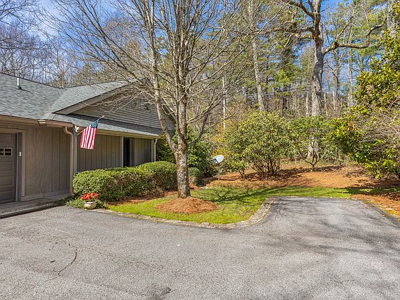 2nd image of 19-A Whiteside Mountain Rd