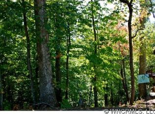 10 Whitman Ln, Black Mountain, NC 28711