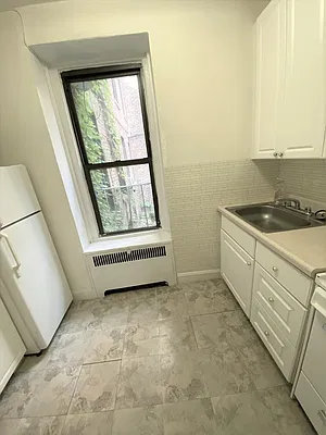 Rented by Douglas Elliman | media 15