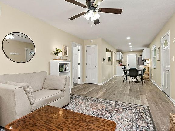 5th image of 8111 Elizabeth Ave