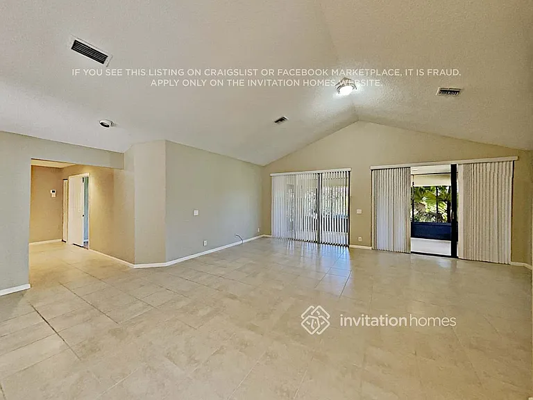 132 Coventry Pl — Photo 4