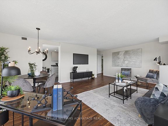 4th image of 712 Rossland Rd E #903