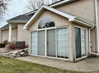 2211 10th Ave SE, Willmar, MN 56201