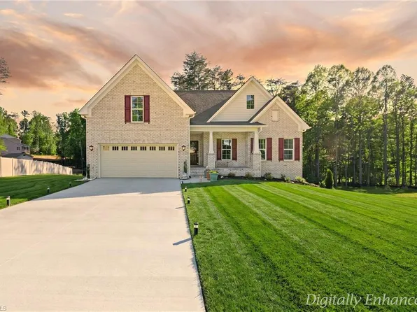 293 Vine Ridge Dr, Winston Salem, NC 27127
