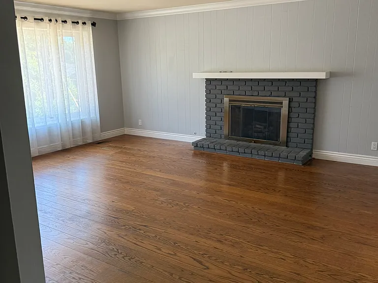 Corliss Dr — Photo 9