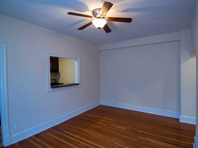Connecticut Avenue Apartments/Dore/The Abby — Photo 64
