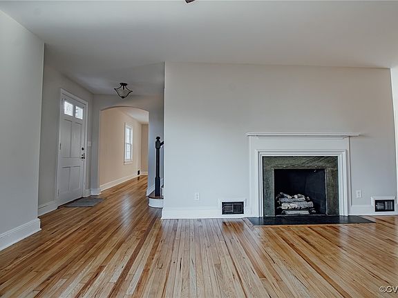 4th image of 300 Mansion Dr