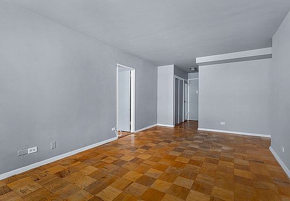 5th image of 245 E 35th St APT 2B