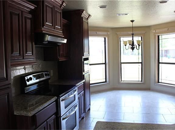 5th image of 1518 N Avenue N