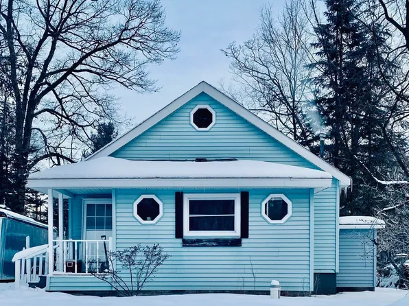 415 Bates St, Fife Lake, MI 49633
