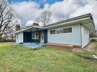 8346 Old Highway 50, Flora, IL 62839