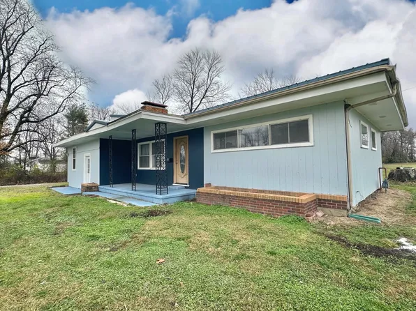 8346 Old Highway 50, Flora, IL 62839