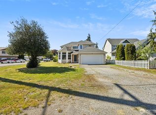 201 3rd Street NE, Yelm, WA 98597