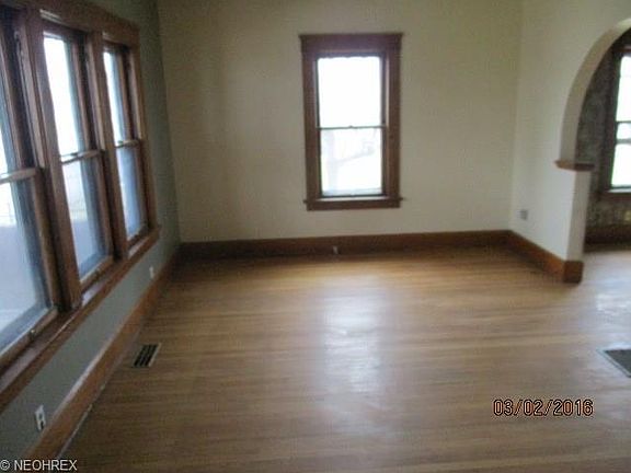 5th image of 29 Artemas Ct