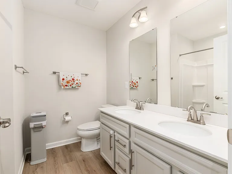 28 Royal Palm Ct #1 — Photo 43
