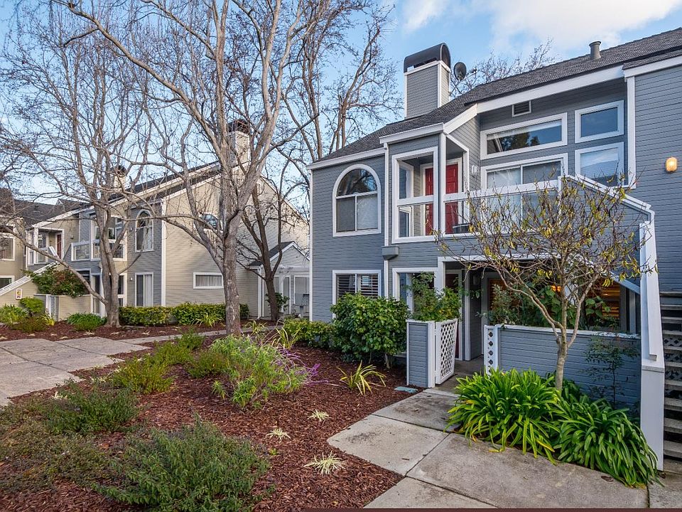 1st image of 725 Portwalk Pl