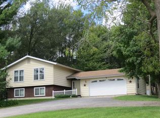 23713 280th St, Parkersburg, IA 50665