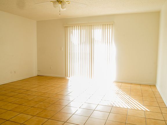 4th image of 10825 Sunstone St