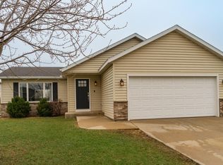 3145 Tamarack Ln SE, Rochester, MN 55904