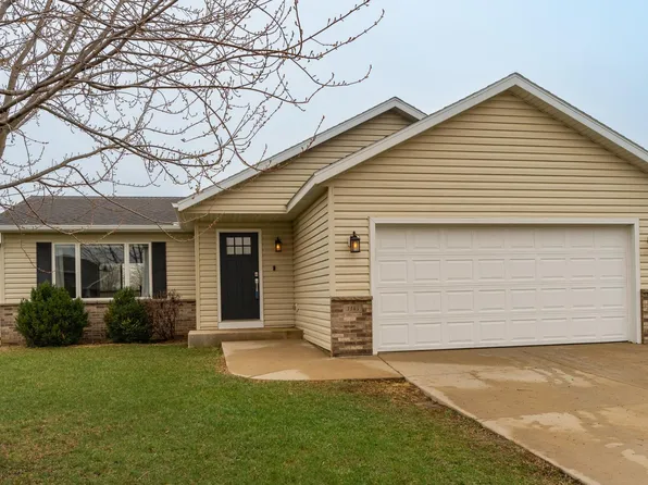 3145 Tamarack Ln SE, Rochester, MN 55904