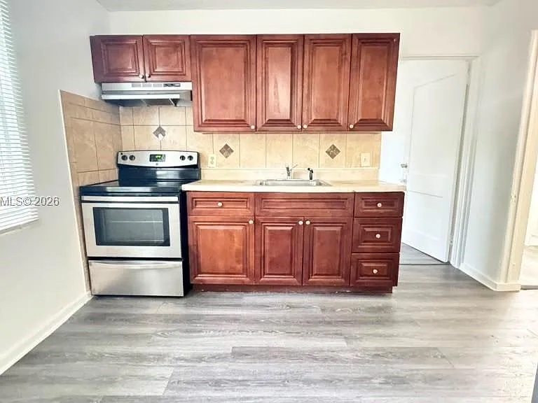 605 S J St #2 — Photo 3