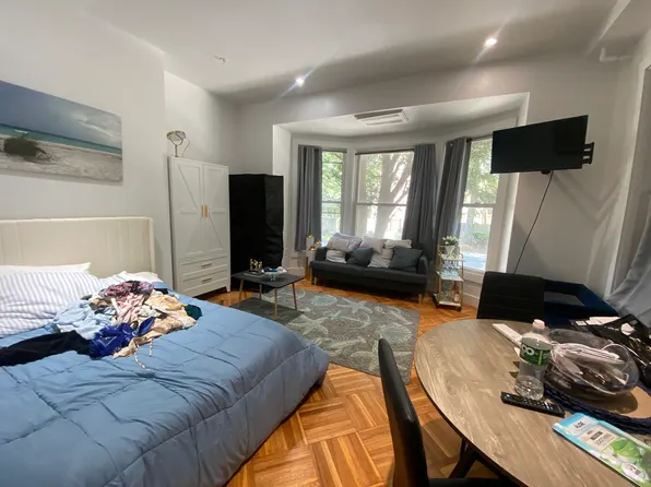 23 Regent Cir #1, Brookline, MA 02445