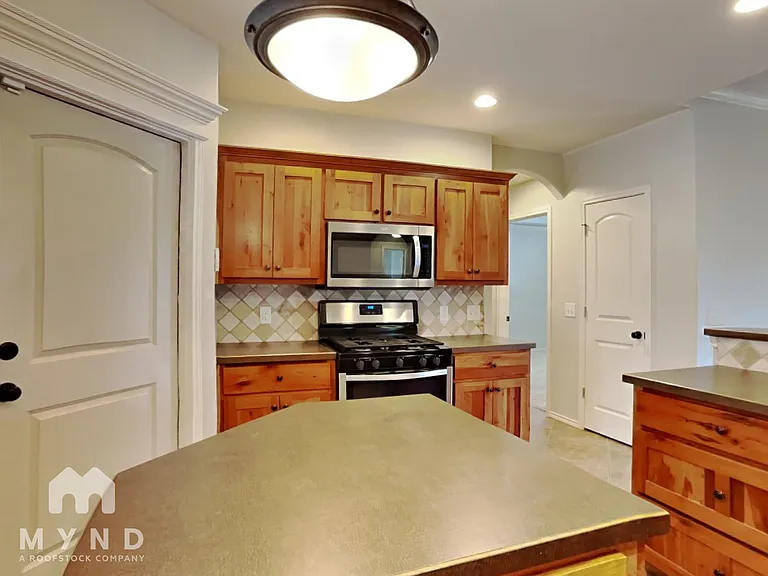 20370 E 49th St S — Photo 10