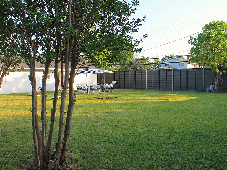 2533 Mark Dr — Photo 49