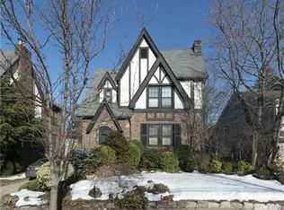 416 Church Ave, Cedarhurst, NY 11516