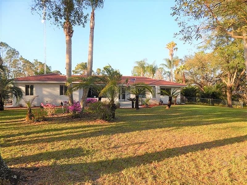 1st image of 9595 Oakwood Dr