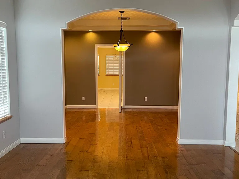 105 Brianna St — Photo 11