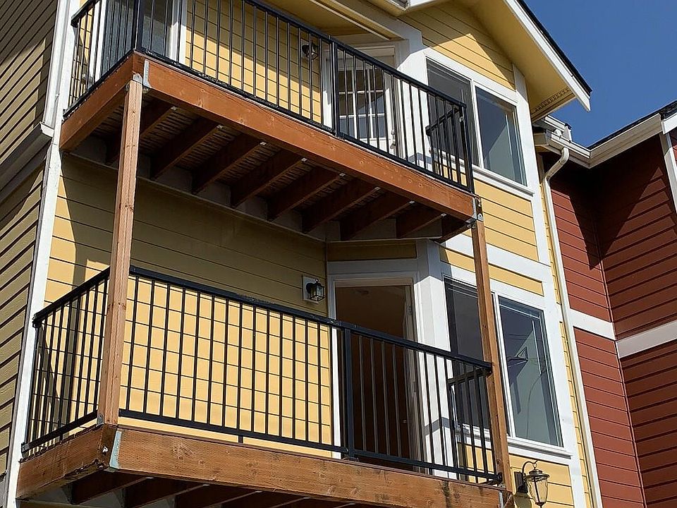 1st image of 5790 Roosevelt Way NE #1