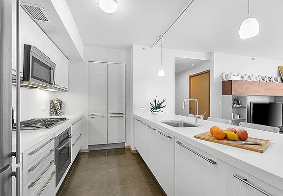 3rd image of 311 E 11th St #4E
