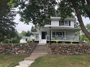 917 Franklin St, Spooner, WI 54801