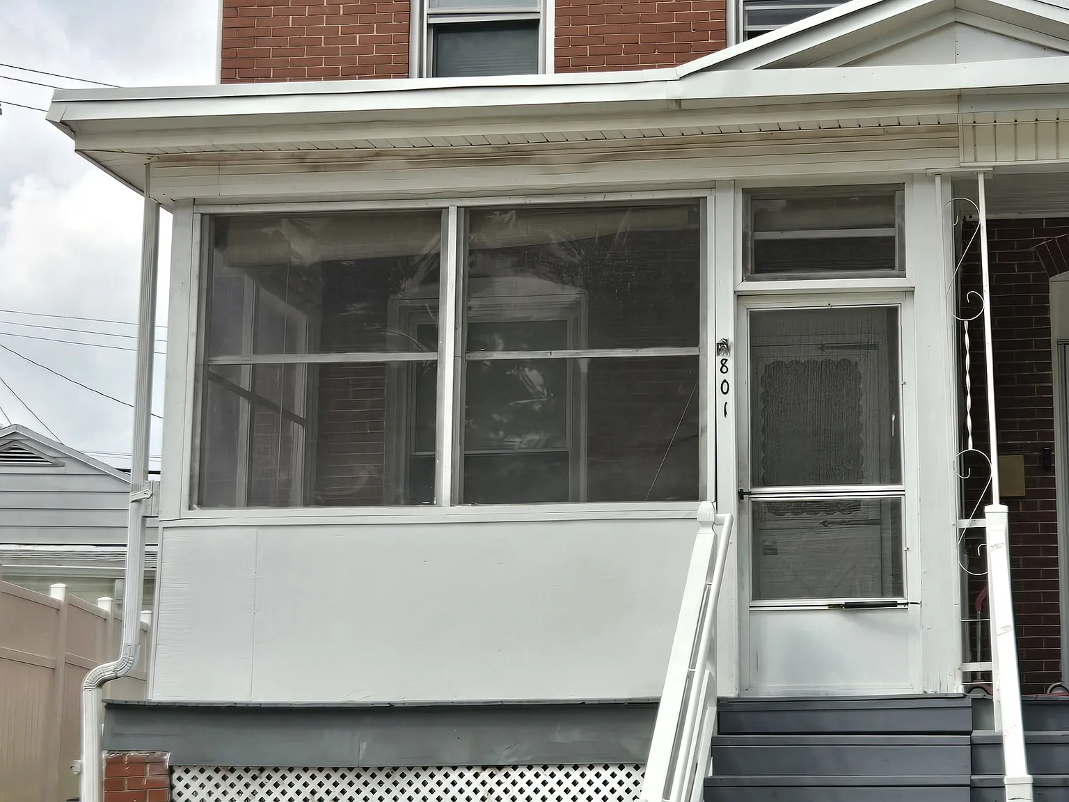 3 bed, 1200 sqft, $1,500 — Photo 1