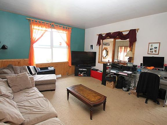 5th image of 744 Sidney St