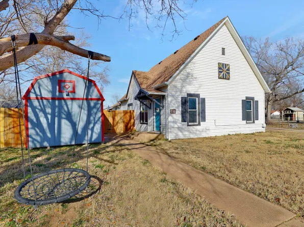 312 E 1st Ave, Cheney, KS 67025
