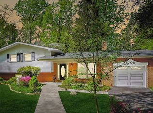 5705 Annamarie Ct, Derwood, MD 20855