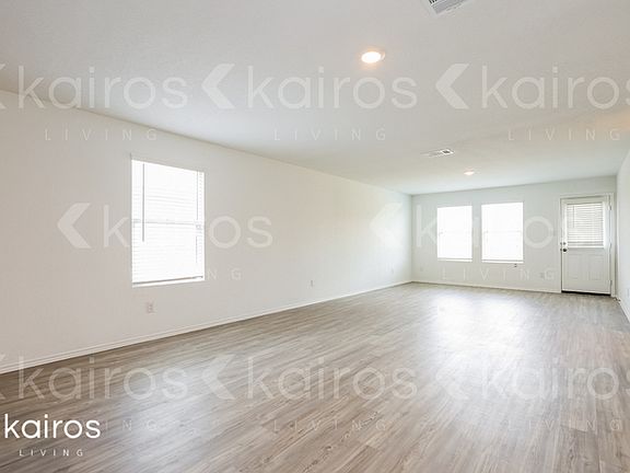 4th image of 13915 Weir Ave