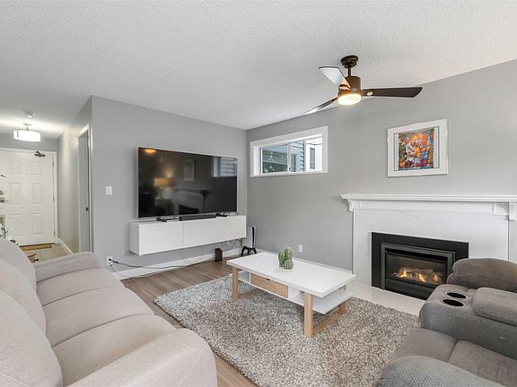 2nd image of 1473 Blackwood St #205