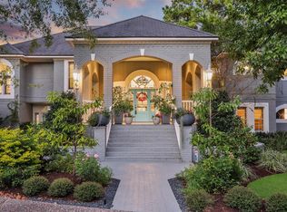 14 Deerberry Ct, Spring, TX 77380