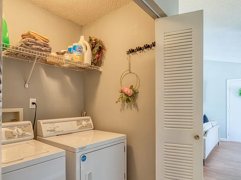 Windover Villas Single Family Homes — Photo 9