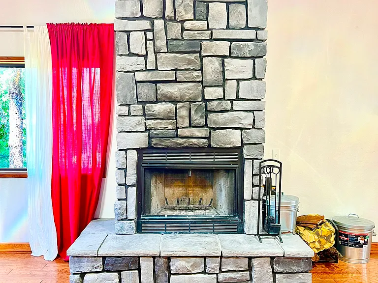 14700 Voltaire Dr — Photo 11