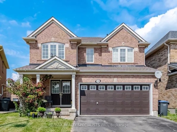 32 Magnificent Ct, Brampton, ON L6P 2T2