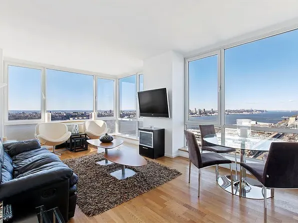 635 W 42nd St APT 45H, New York, NY 10036