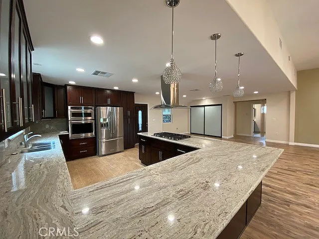 6657 Enfield Ave — Photo 11