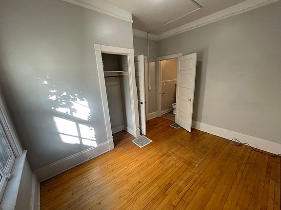 5th image of 1731 N Warren Ave #1731B