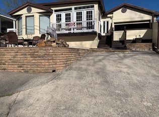 8135 Forest Rd, Falling Waters, WV 25419