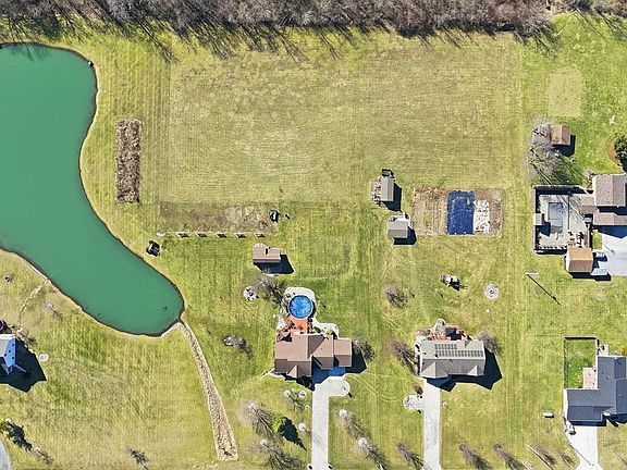 3rd image of 21918 Campbell Rd